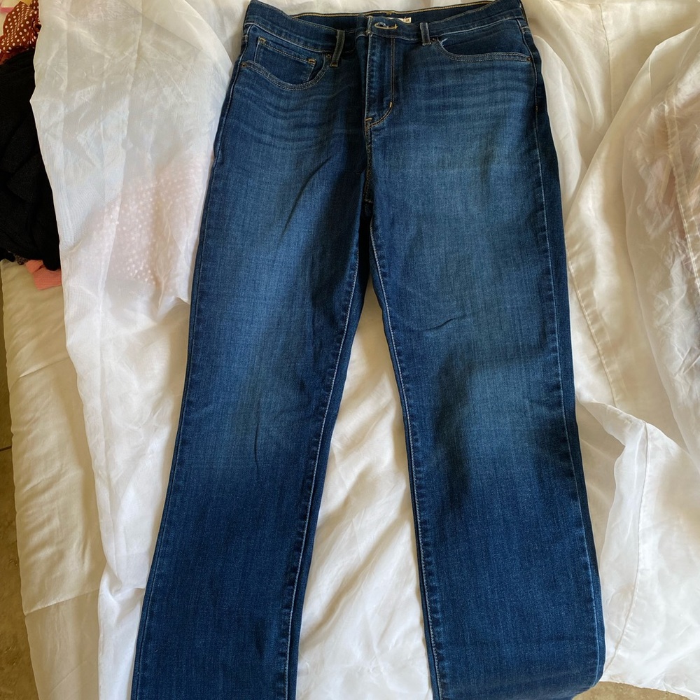 I DON’T HAVE SPACE SALE! Women’s Levi’s